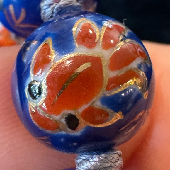 VTG Chinese Export 25” Hand-Knotted Porcelain Bead Fantail Goldfish Necklace - Picture 5 of 9